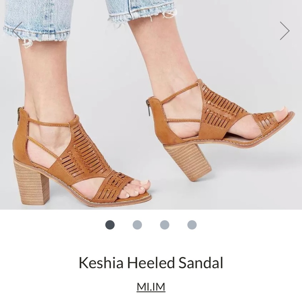 Block heal open toed sandals